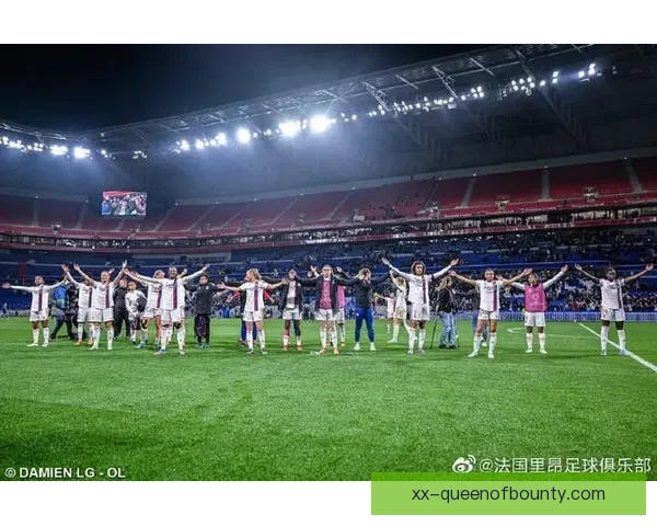 里昂女足欧冠半决赛首回合主场上演惊天逆转力克巴黎圣日耳曼女足